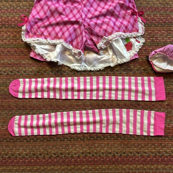 NEW ADULT RASPBERRY TART STRAWBERRY SHORTCAKE HALLOWEEN COSTUME COSPLAY SEXY - Picture 6 of 9